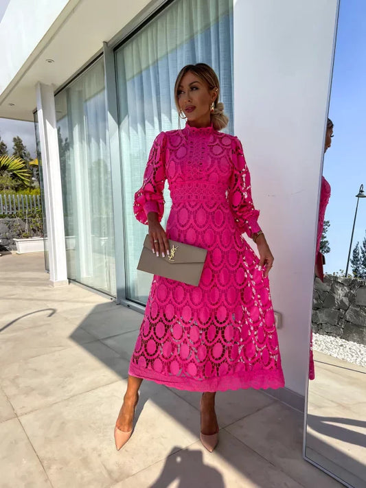 Zelda™ | Flödande Elegans med en Touch av Spets