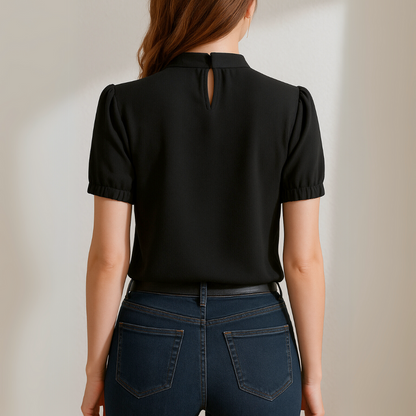 Monika™ | Svart Plisserad Blus med Uppklippta Ärmar
