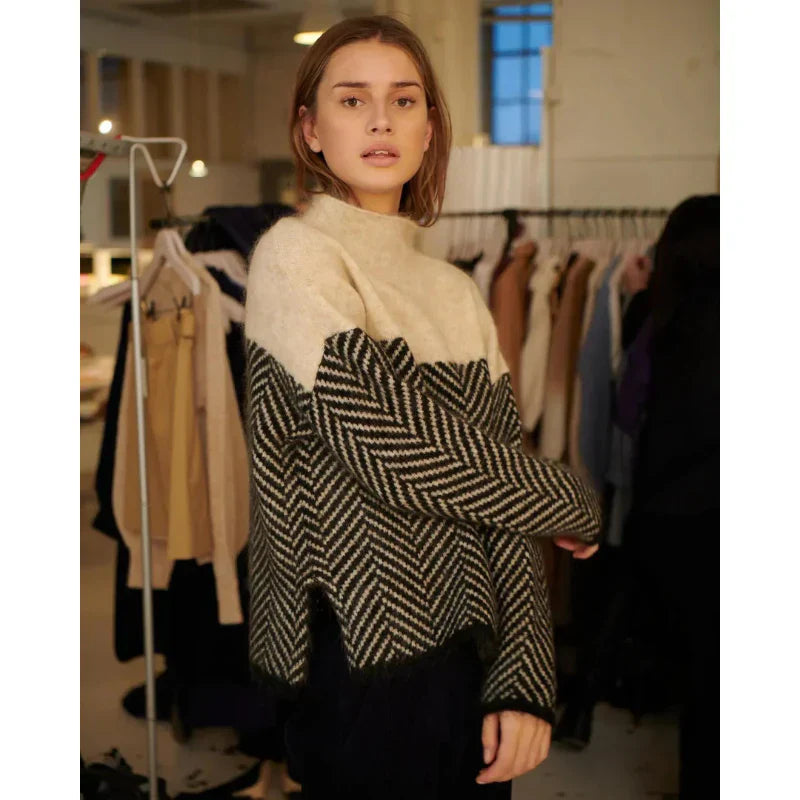 Evelina™ | Polotröja med modern touch